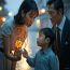Cậu bé chỉ tay vào chiếc vòng cổ của vợ tỷ phú và nói một câu, cô bàng hoàng phát hiện bí mật…