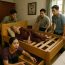 Mẹ chồng dặn con dâu không được mở ngăn tủ cuối giường suốt 20 năm trời cho đến ngày bà trúng gió ra đi đột ngột