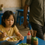 Người cha lừa con gái vào quán cơm rồi bỏ đi, 20 năm sau đau đớn khi quay lại nhận con …