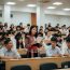 Bạn học mỉa mai cười khẩy “Giỏi thì dịch thử đi”, nữ sinh vùng cao đáp trả bằng bản dịch tiếng Anh khiến sinh viên cả lớp cứng họng
