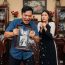 Ly hôn xong, tức tối vứt ảnh cưới, thấy thứ rơi ra sau khung ảnh, chồng cầu xin vợ tha thứ…