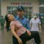 Anh bảo vệ đưa cô gái bị ngất vào phòng cấp cứu trong mưa, không ngờ hành động đó khiến cuộc đời anh thay đổi mãi mãi