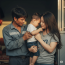 Lấy anh thợ xây để hợp thức hóa cái thai, khi con 3 tuổi, tôi bủn rủn thấy thứ này trong ví chồng, không ngờ anh lại là người như thế…