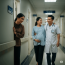 Lấy chồng bác sĩ hí hửng tưởng được nhờ lương cao, nào ngờ đi trực rồi có con với cả bệnh nhân