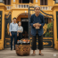 Ngỡ lừa được bà cụ lú lẫn ký tên chuyển nhượng hết tài sản, vợ chồng con trai đắc thắng đuổi mẹ già đi – nhưng chỉ đúng 48 tiếng sau, bà trở về cùng với 1 thùng nước mắm