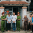 Con trai không cho mẹ già bước vào nhà vì bà làm mất sổ đỏ, bà âm thầm sang ở nhà hàng xóm và gặp công an tính toán đâu ra đấy, đúng 1 tuần sau…