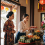 Đám giỗ chồng, tôi lén đi theo sau kiểm tra mâm cỗ con dâu út mang lên phòng thờ để thắp hương thì bẽ bàng phát hiện ra