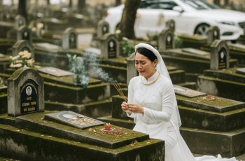 Người phụ nữ đi thăm mộ chồng trước ngày đi bước nữa, vừa mới thắp được nén nhang thì thấy mộ tự bốc cháy ngùn ngụt và rồi sáng hôm sau đúng lúc đón dâu thì…