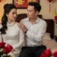Tôi nhìn anh, cố tìm một chút cảm xúc, nhưng tất cả chỉ là sự xa cách