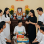 Bố mất, vợ tôi lái ô tô về phúng viếng như một nàng dâu hiếu thảo… Cho đến khi mở nắp chia phong bì, cả họ nhà tôi mới choáng váng