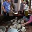 Bố chồng tôi rất kỹ tính, lầm lì nên tôi cũng không biết lúc nào ông vui hay buồn mà cư xử.