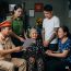 Cả làng ai cũng mắng bà cụ dại bán hết đất cho tiền con trai, “sau chúng nó đuổi ra đường”, nào ngờ đúng 1 tuần sau đứa con trai bị bắt ngay tại nhà chỉ vì bà cụ đã âm thầm…