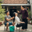Thấy con trai gội đầu cho vợ b::ầu 8 tháng, mẹ chồng em xỉa xói cả ngày có đau tay đau chân đâu, nhưng rồi đêm đó mẹ chồng suýt ngất khi nhìn thấy con dâu đang ra sức để…