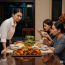 Con dâu và con gái cùng ở cữ, tôi phải ăn cơm móng giò cả tháng để cho có sữa nhưng khi sang phòng em chồng thì tôi trào nước mắt