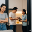 Thấy chồng lén đưa tiền cho chị giúp việc đang mang th:ai, tôi lén tráo ngay ví của chồng, bỏ vào đó là một thứ mềm nhũn, 2 ngày sau cười như bắt được vàng khi nhìn thấy 2 người họ tái mét ú ớ thừa nhận…