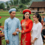 Năm tôi lên bảy thì cha tôi lấy vợ, “dì ghẻ” mắt sắc lẹm như dao bổ cau, cảnh phân biệt đối xử con riêng con chung khiến tôi không chịu được mà bỏ nhà ra đi