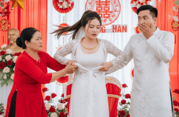 Mẹ chồng nhất quyết bắt con dâu đi cổng sau vào nhà vì chửa trước, tôi cắn răng chịu đựng chờ đến lúc làm lễ cả làng chứng kiến, tôi cởi bỏ váy cưới