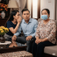 Tới nhà bạn gái ra mắt, thấy mẹ bạn gái cứ luôn che mặt từ đầu đến cuối, cho đến khi ăn cơm bà mới chịu mở khẩu trang ra