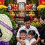 Mẹ mất 7 ngày bố dượng đã đuổi tôi khỏi nhà, 10 năm sau quay lại, tôi bật khóc khi mở cửa ra..