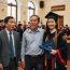 Bố dượng làm thợ xây 25 năm nuôi tôi học Tiến sĩ, thầy giáo sững sờ khi thấy ông tại lễ tốt nghiệp