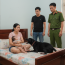 Mỗi đêm, con chó đen trong nhà lại gầm gừ về phía đứa trẻ sơ sinh, khiến người cha sinh nghi, lập tức gọi công an và từ đó phát hiện ra sự thật rùng rợn dưới gầm giường.