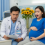 Tôi đi siêu âm thai định kỳ, nhưng khi bác sĩ đưa kết quả cho tôi, tay ông run lên. Ông thì thầm: “Tránh xa chồng cô ra… và đừng bao giờ quay lại nữa”.