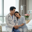 Tôi nằm viện có anh bác sĩ chăm sóc rất tận tình, chúng tôi gắn bó với nhau 5 tháng thì có bầu, ngày tôi xuất viện anh biến mất, có 1 người phụ nữ đem đến cho tôi 1 lá thư và 5 triệu…