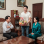 Thấy bố mẹ vợ lương hưu 30 triệu 1 tháng, ngày nào Hào cũng mua hoa quả, thuốc bổ sang biếu để lấy lòng
