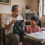 “Có ai nhặt được túi đồ của tôi không? Rơi ngoài đường mấy hôm trước. Ai mà giữ thì khổ đấy…”