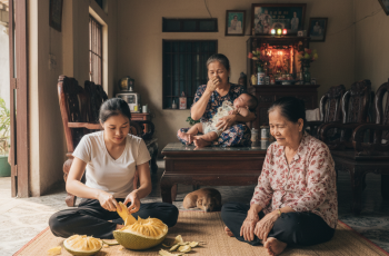 Bà ngoại gửi cho cháu quả mít to, con trai tôi vừa mới đưa miếng mít chưa đến mồm, mẹ chồng đã lườm cháy mặt chê “vừa mùi, vừa nóng” Bà ngoại gửi cho cháu quả mít to, con trai tôi vừa mới đưa miếng mít chưa đến mồm, mẹ chồng đã lườm cháy mặt chê “vừa mùi, vừa nóng”