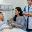 Chị gái lấy chồng giám đốc nhưng khi mẹ tôi ố:m nằm viện chị đem về được đúng 1 triệu, sáng hôm sau anh rể đã nhắn tin “Tôi lấy chị em chứ không phải đi nuôi cả nhà em, viện phí của mẹ tự lo đi”