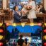 Tối 20/10 chồng đi công tác không có nhà, nhưng vợ lại nhận được tin nhắn: ‘Em ra nhà hàng Song Mai nhé, anh có bất ngờ cho em”
