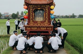 Cụ bà trong làng qua đời ở tuổi 100, tang lễ làm gấp trong đêm vì trùng với lịch cưới cháu đích tôn Cụ bà trong làng qua đời ở tuổi 100, tang lễ làm gấp trong đêm vì trùng với lịch cưới cháu đích tôn
