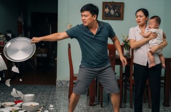 Mỗi tháng đưa vợ 3 triệu tiền ăn còn bị vợ kêu ít, đi làm về thấy bát canh ‘lõng bõng nước’, tôi ‘hất tung’ mâm cơm cho bõ tức để rồi….