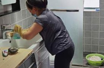 Bỏ việc lương 50 triệu bao ăn ở để đi làm tạp vụ, ai cũng bảo tôi điên cho đến khi biết sự thật kinh hoàng