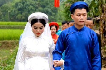 Cô dâu chửa trước mẹ chồng không cho vào cửa trước mà bắt đi cửa sau vào nhà Cô dâu chửa trước mẹ chồng không cho vào cửa trước mà bắt đi cửa sau vào nhà