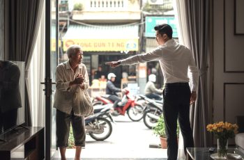 Bố nuôi bán máu cho tôi ăn học, giờ lương 100 triệu/tháng, ông đến vay tiền nhưng tôi không cho một đồng Bố nuôi bán máu cho tôi ăn học, giờ lương 100 triệu/tháng, ông đến vay tiền nhưng tôi không cho một đồng